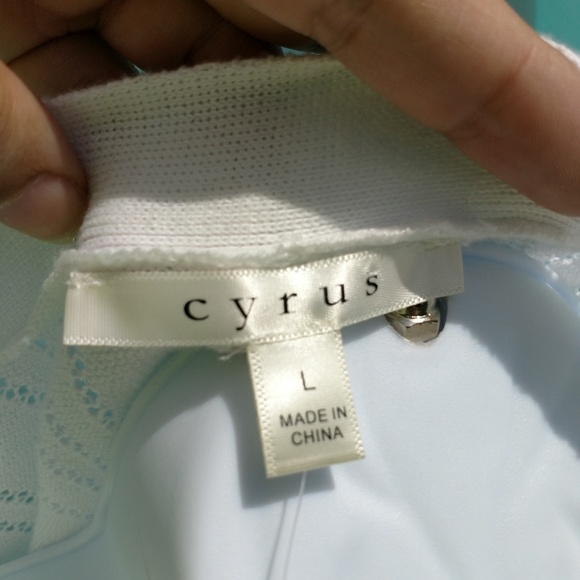 NWT Cyrus Women's Size Large White Cover up Cardi - Picture 4 of 6